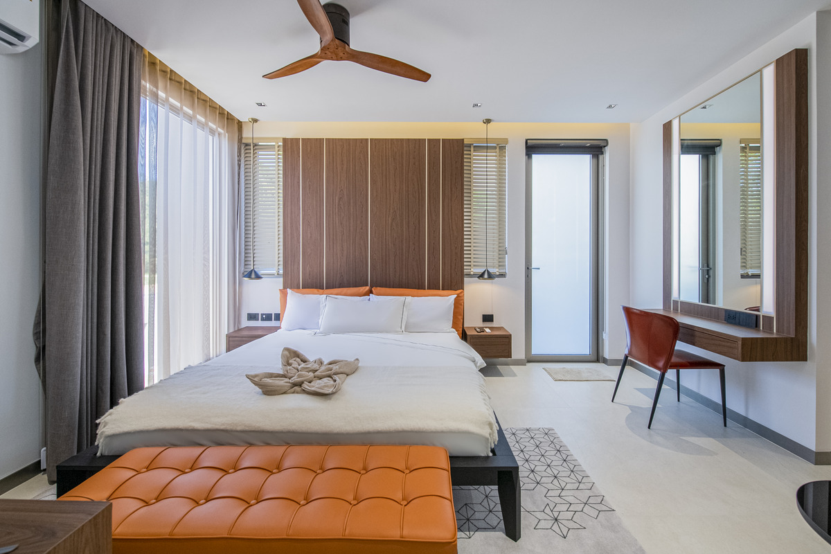 3 BR
