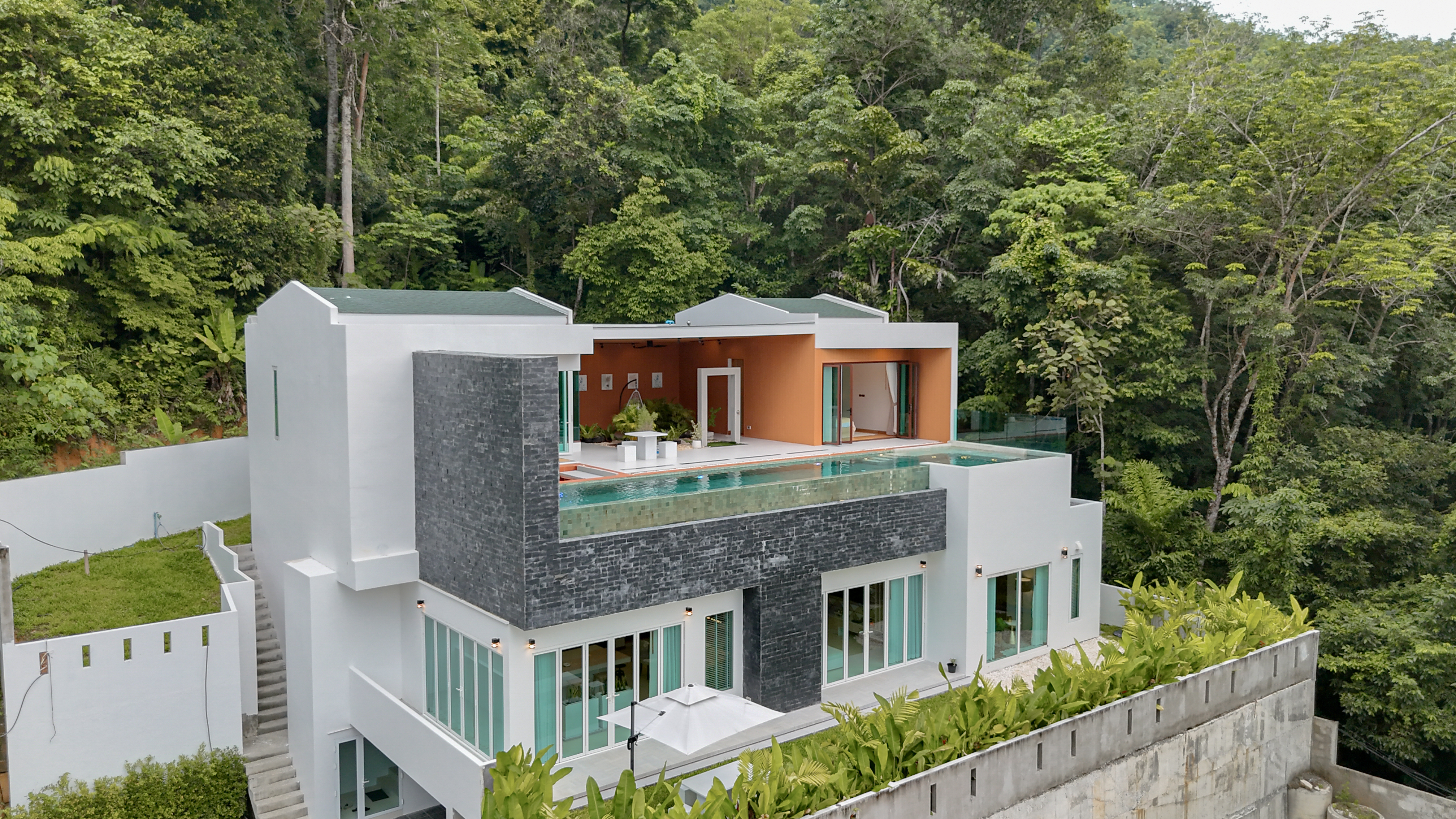 Khanthasia Eden Hill 40