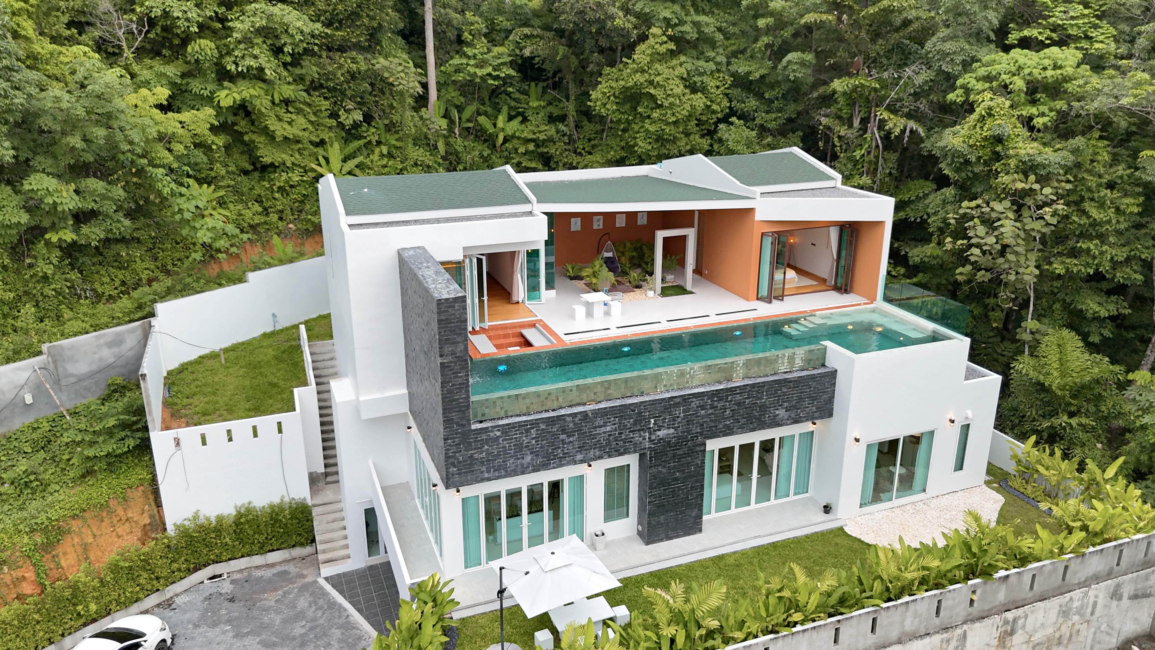 Khanthasia Eden Hill 39