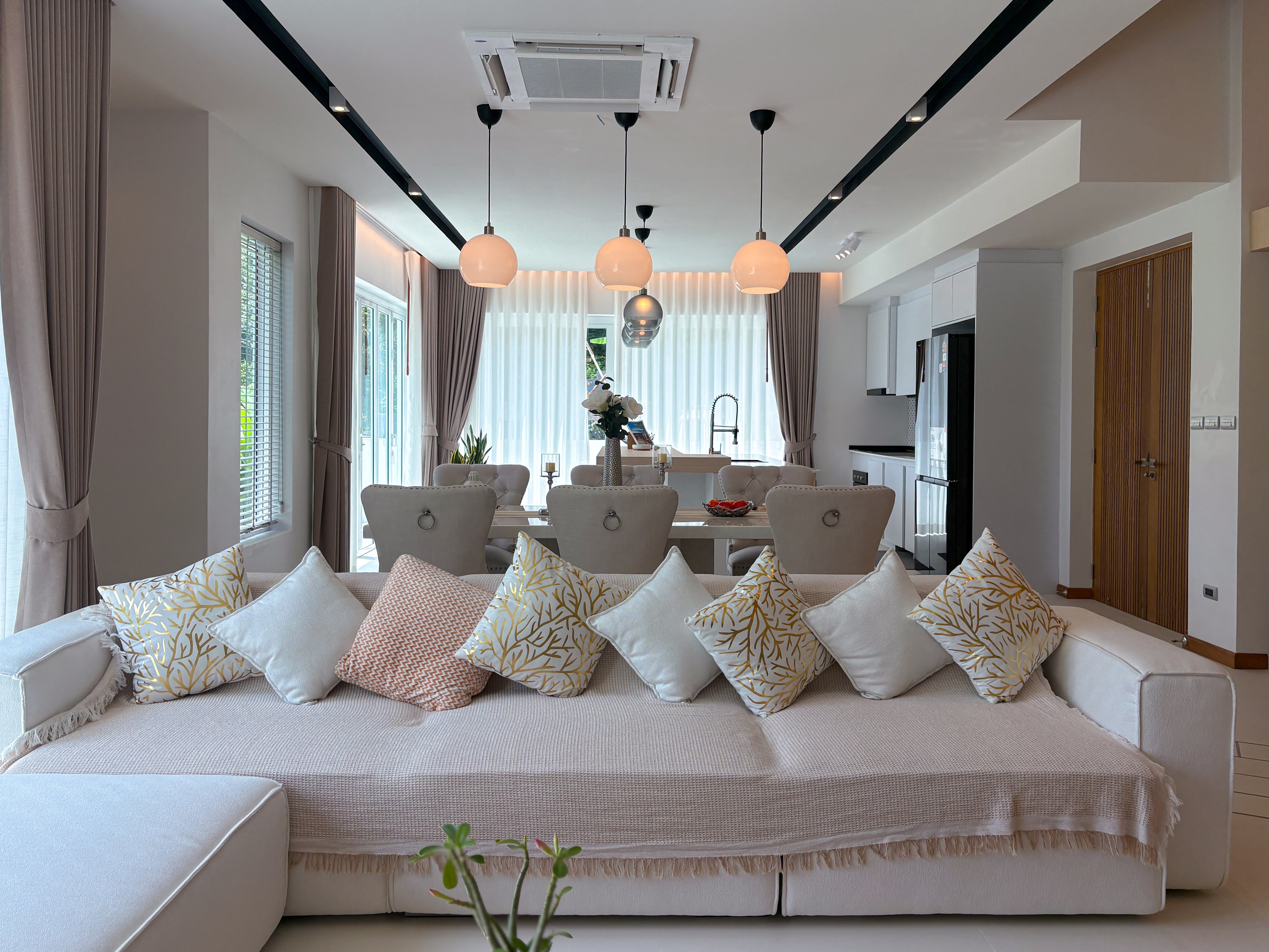 Khanthasia Eden Hill 17