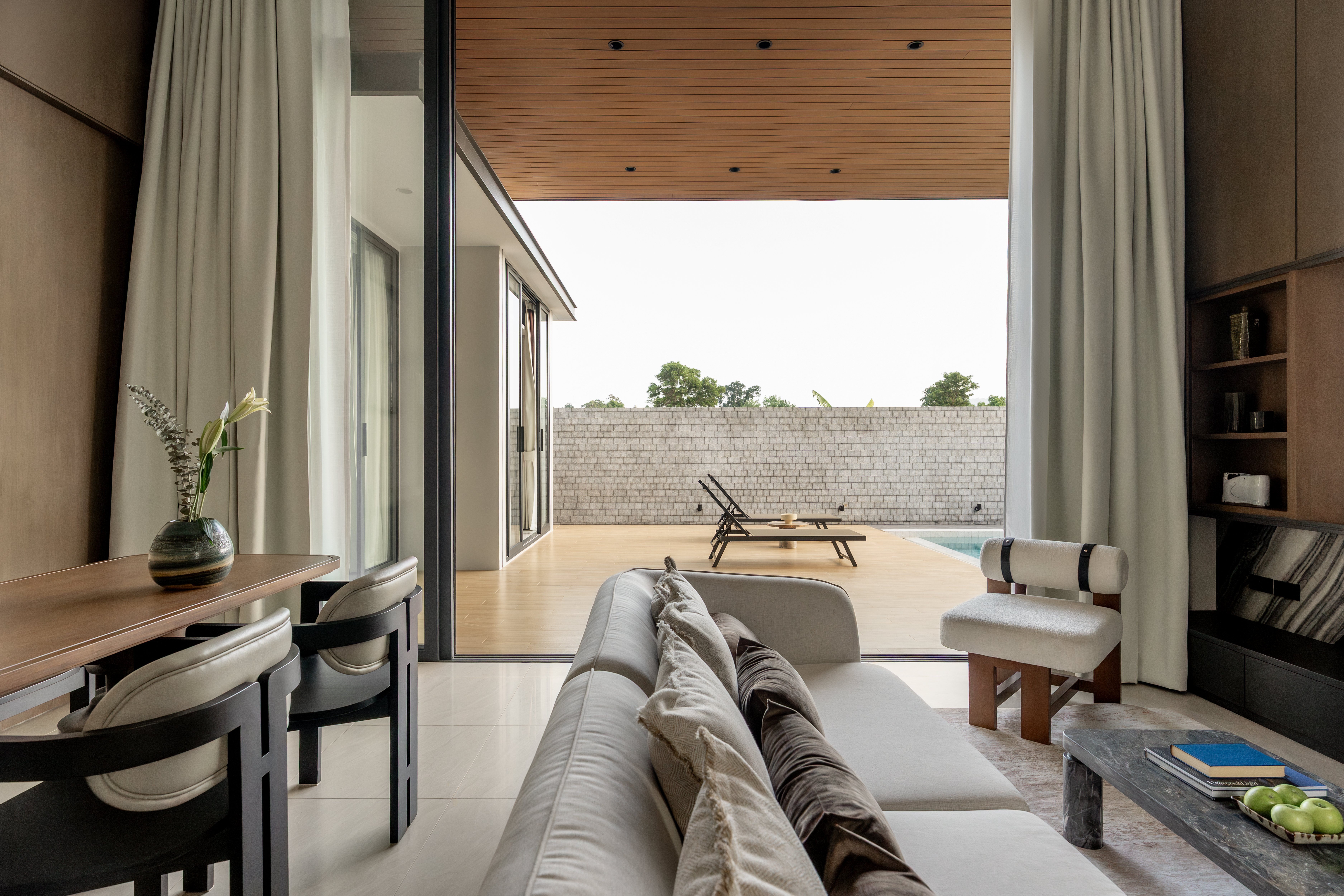 AXIS Luxury Villa 12
