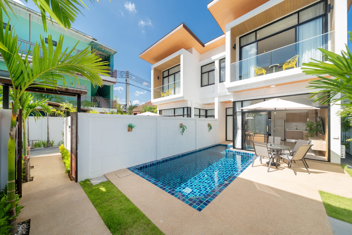 Goldena City Gems Villas — photo 1 of 8